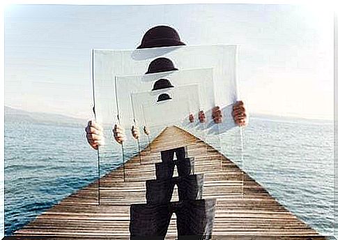 Optical illusion of a mirror.